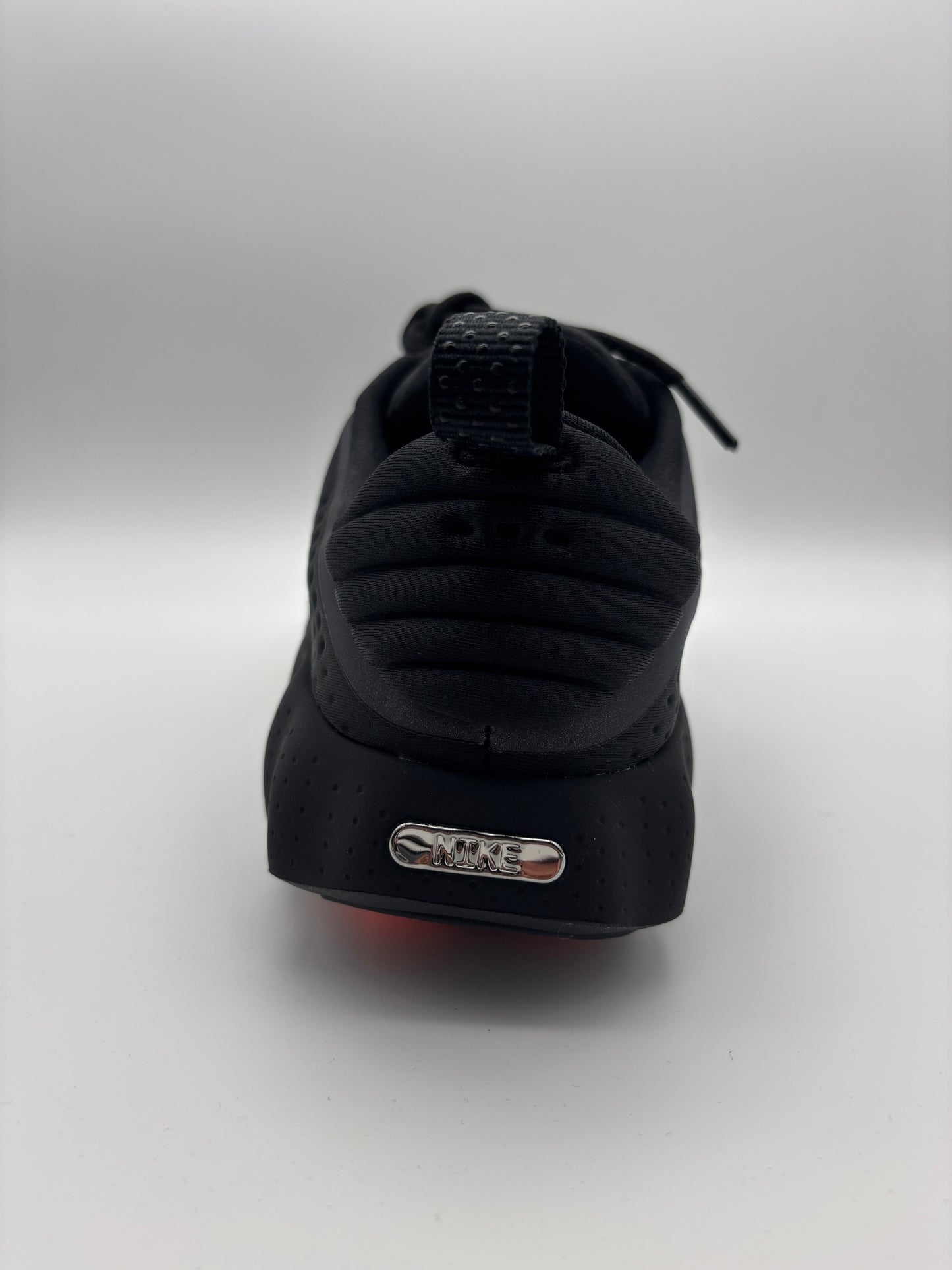 NIKE MIND 002 BLACK CRIMSON