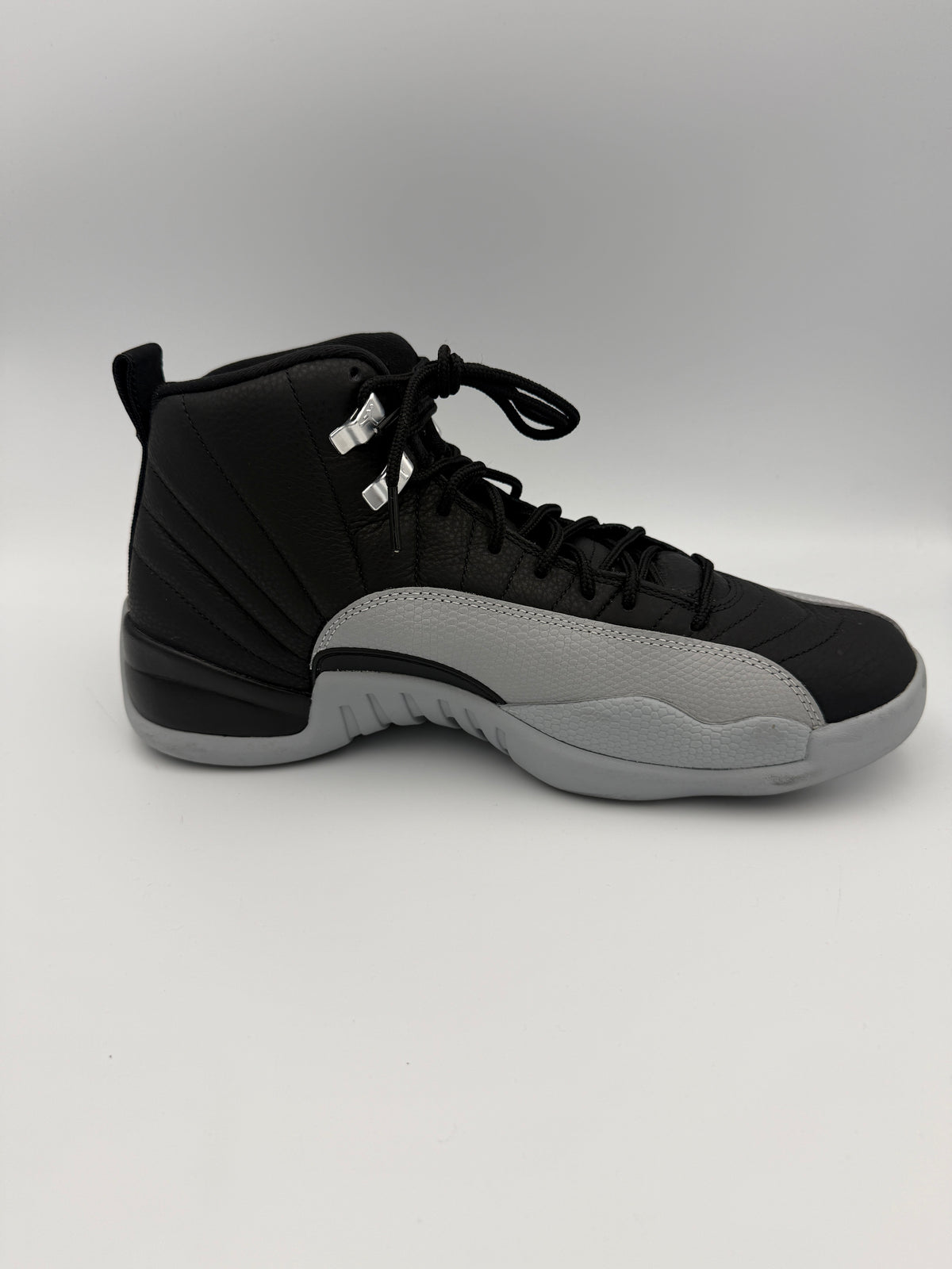 JORDAN 12 , BARONS