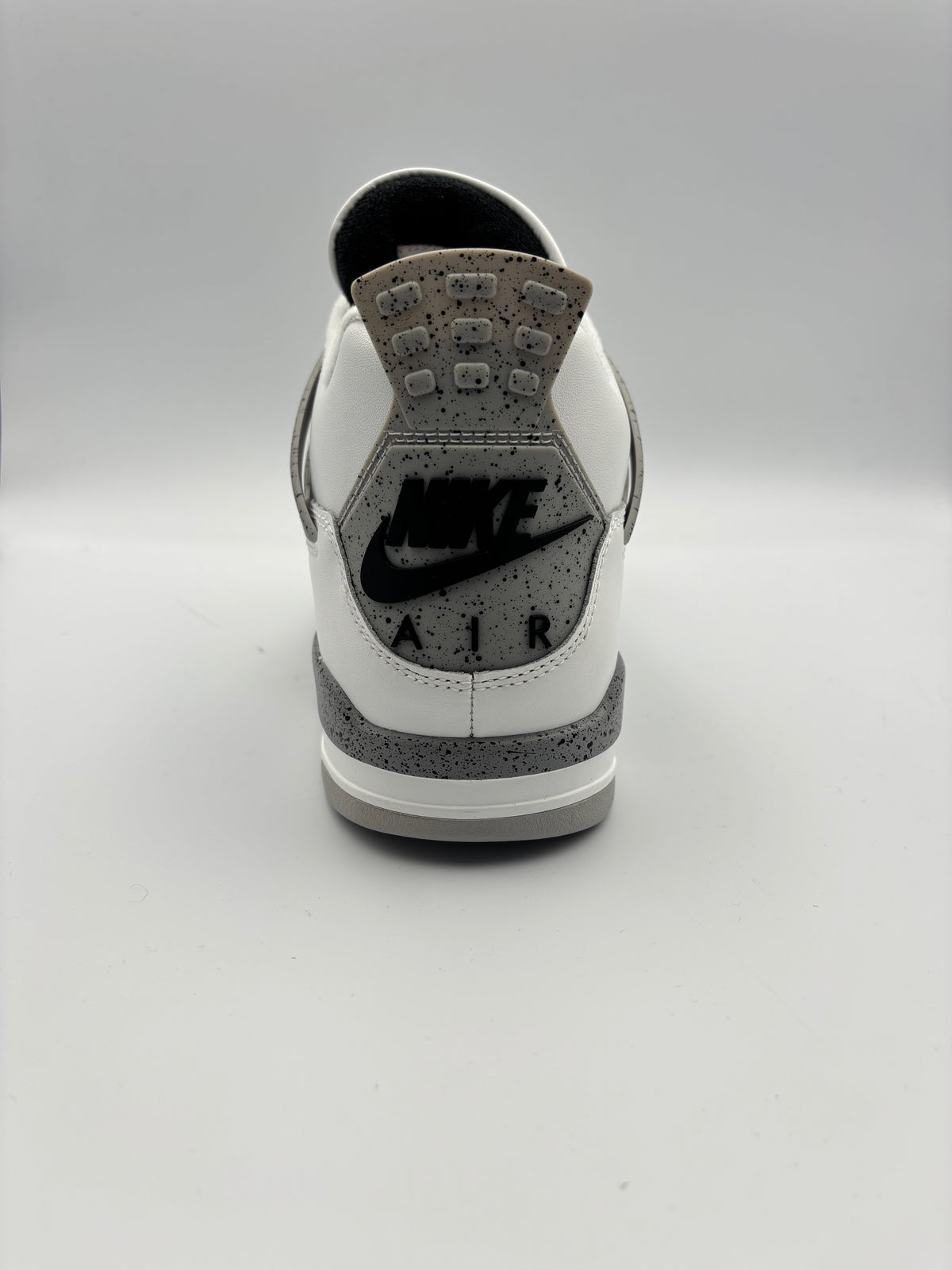 JORDAN 4 WHTE CEMENT