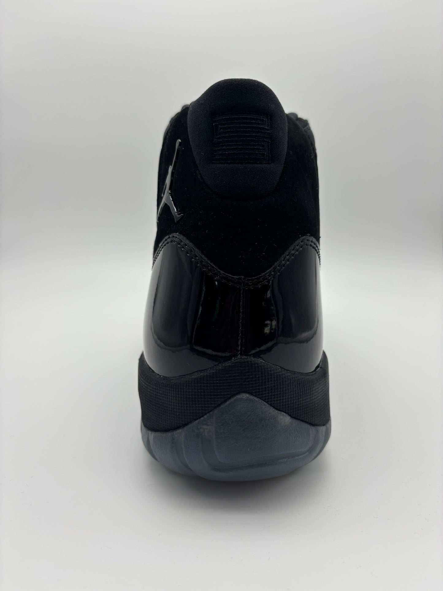 JORDAN 11 CAP AND GOWN