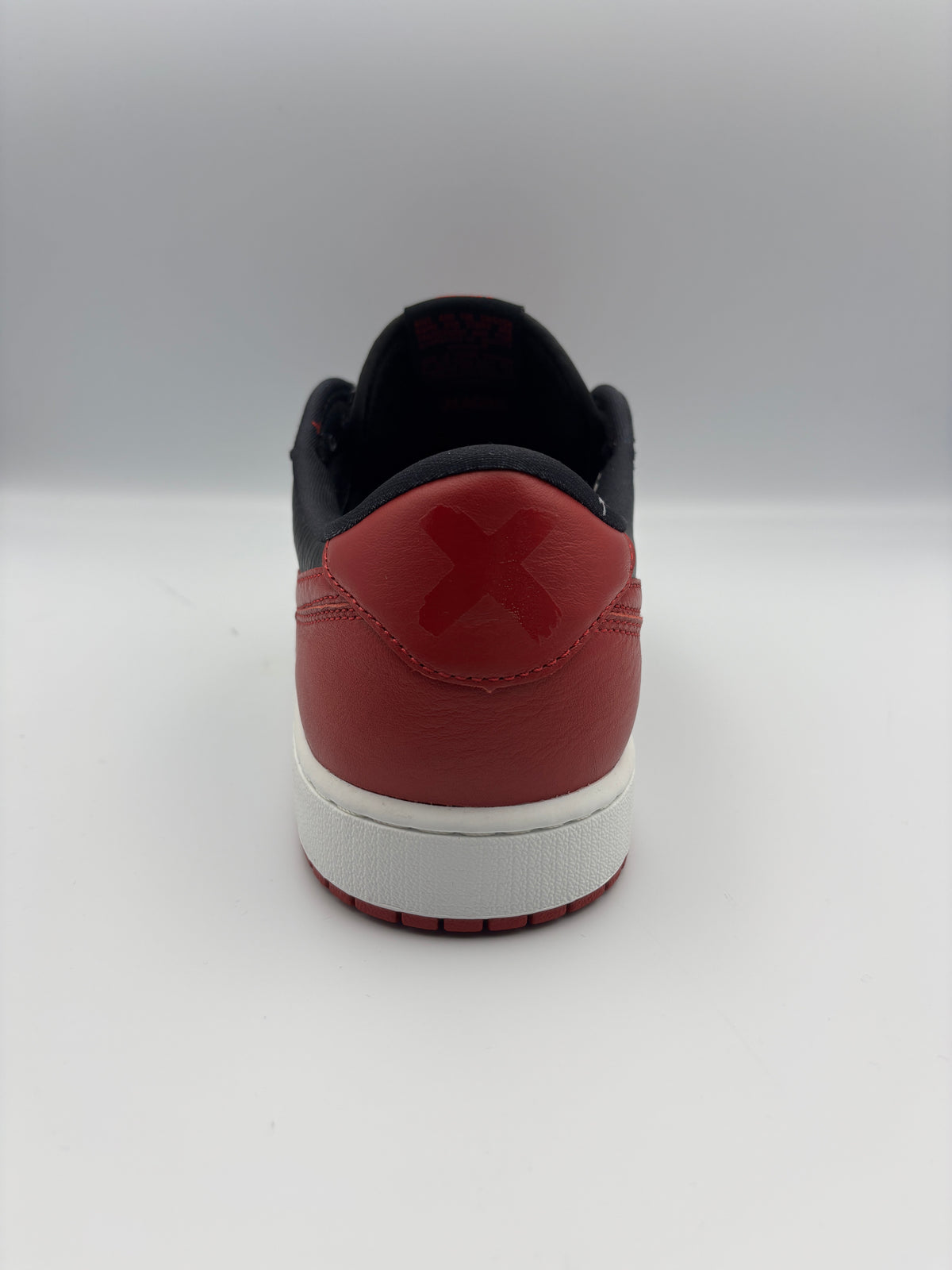 AIR JORDAN 1 LOW BANNED