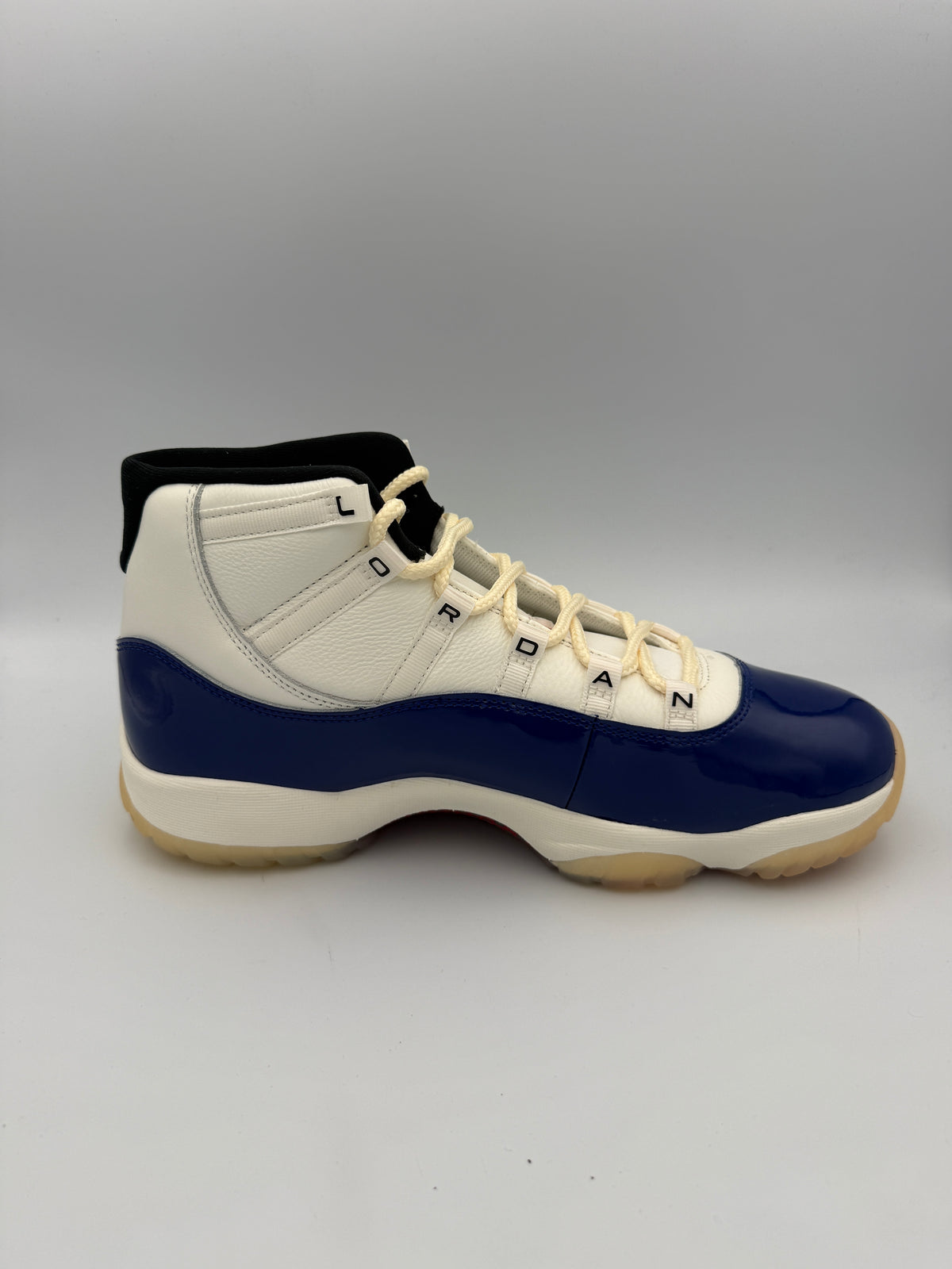 AIR JORDAN 11 RETRO , RARE AIR