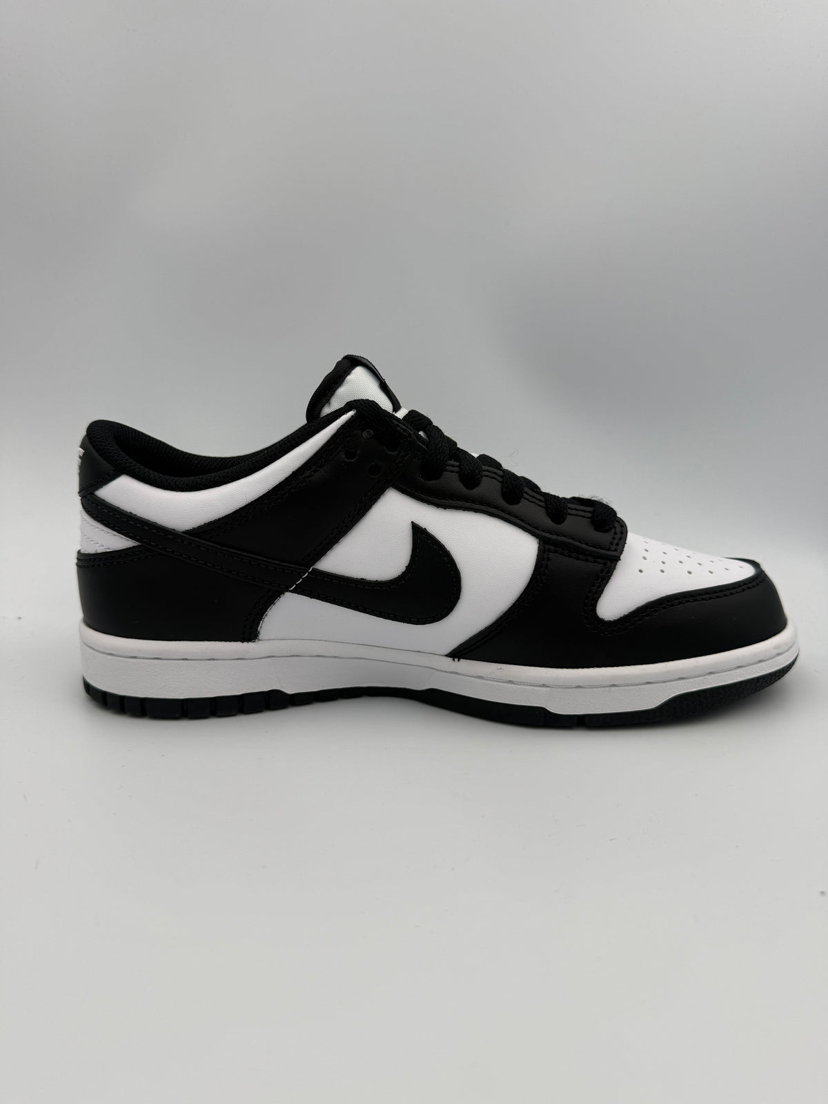 NIKE DUNK LOW, PANDA
