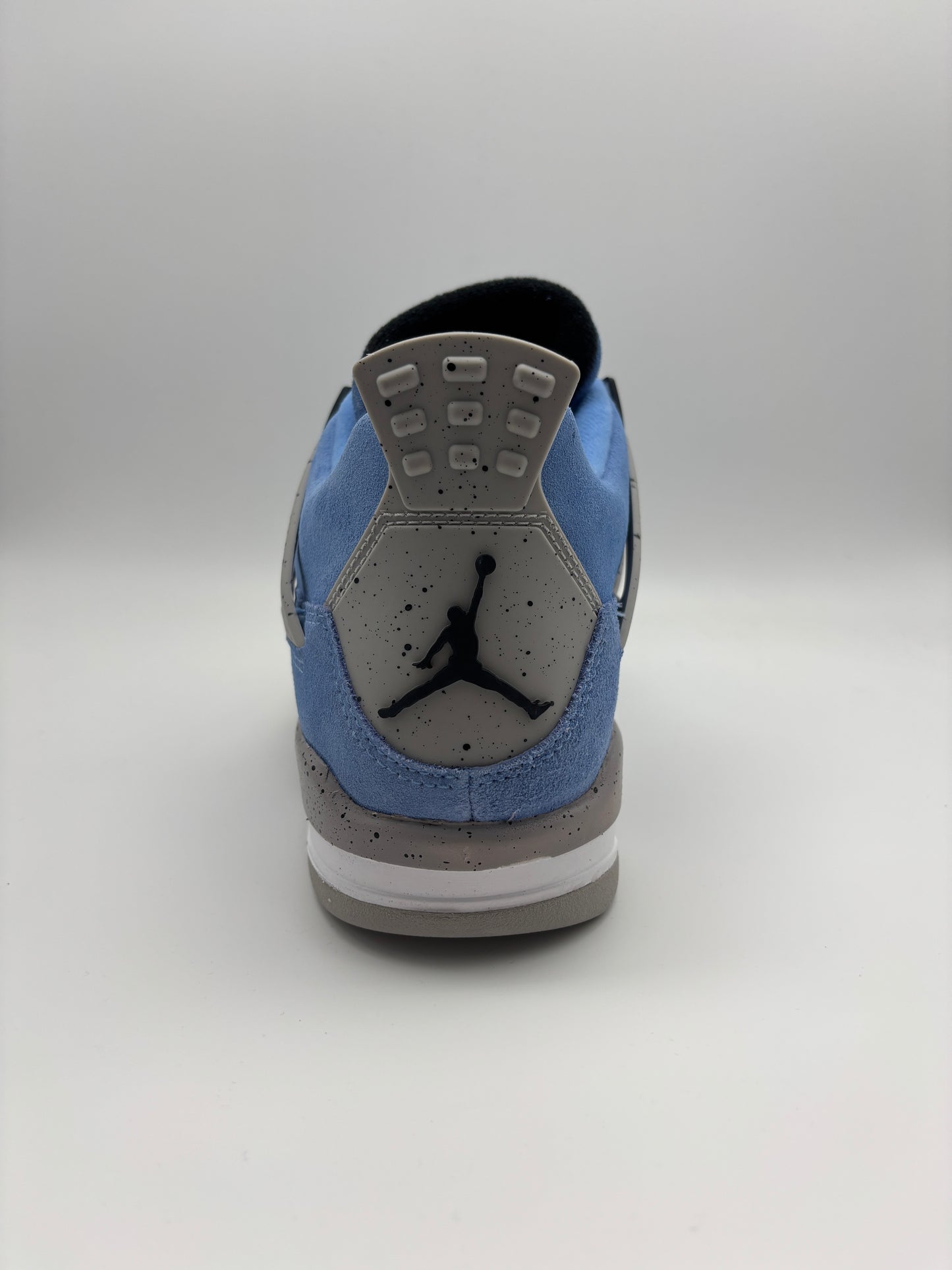 JORDAN 4 UNIVERSITY BLUE