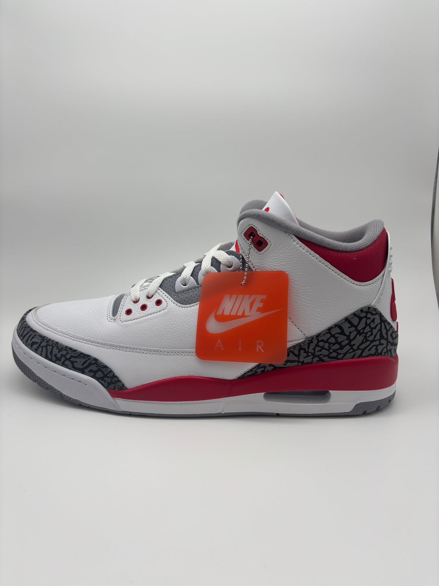 JORDAN 3 FIRE RED (NEW)