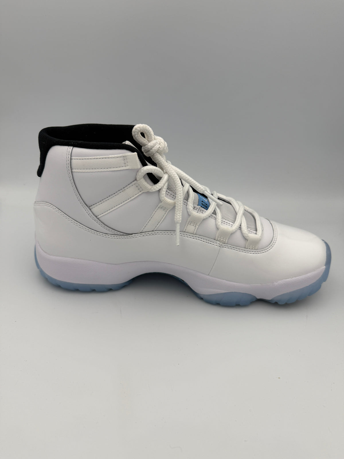 AIR JORDAN 11 RETRO , LEGEND BLUE