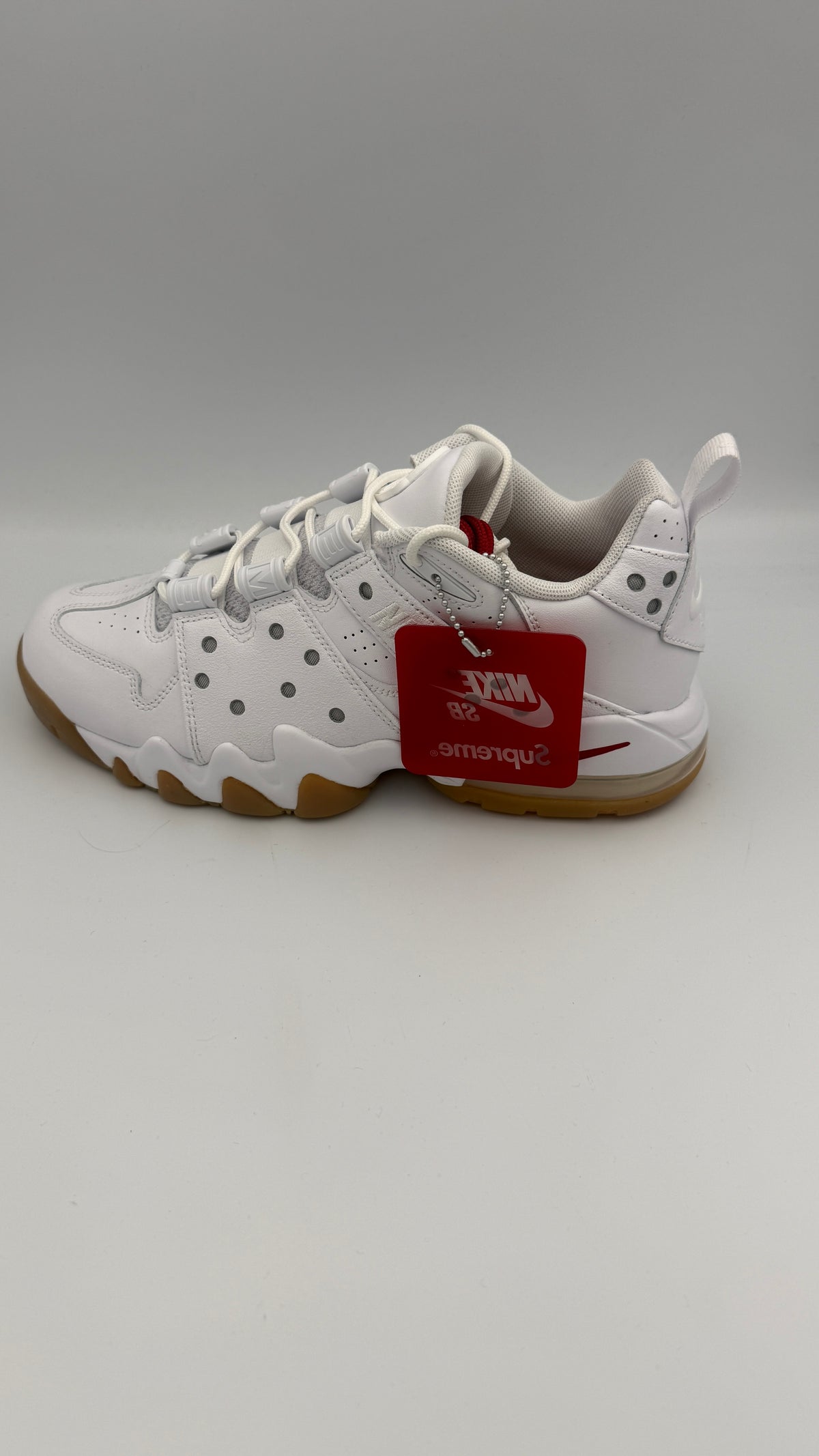 NIKE SB AIR MAX 2 SUPREME WHITE GUM