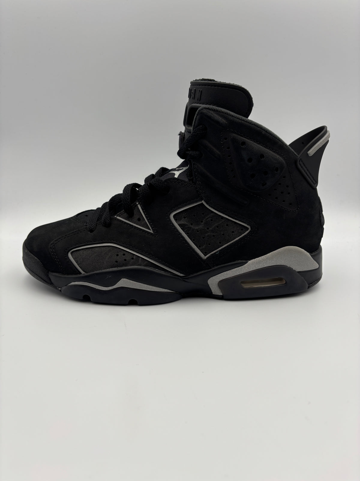 JORDAN 6 CAP AND GOWN