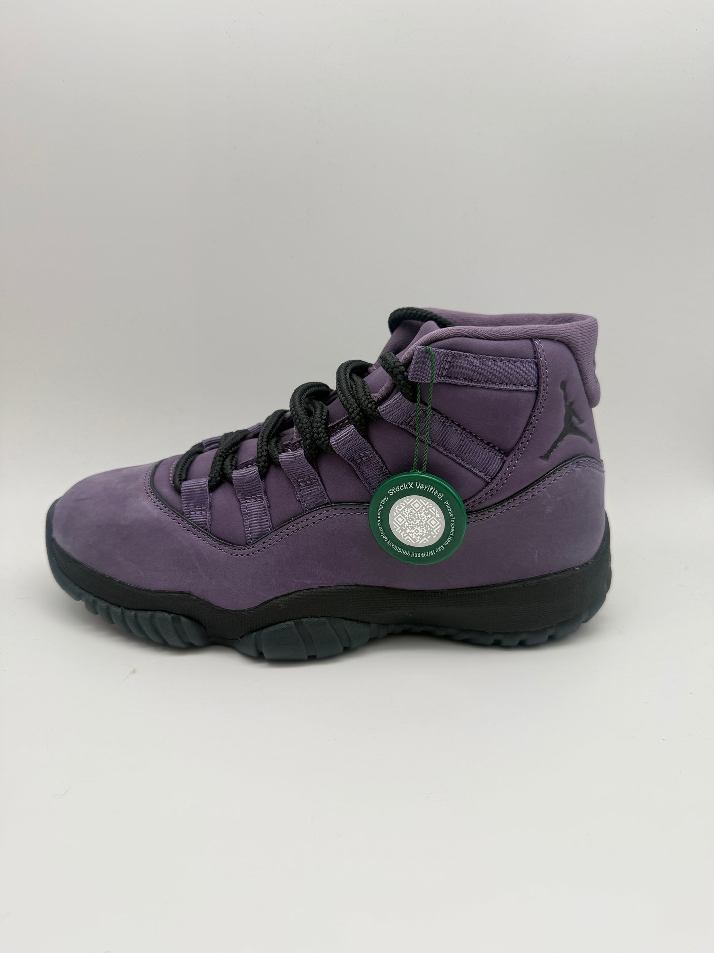 JORDAN 11, MOJAVE