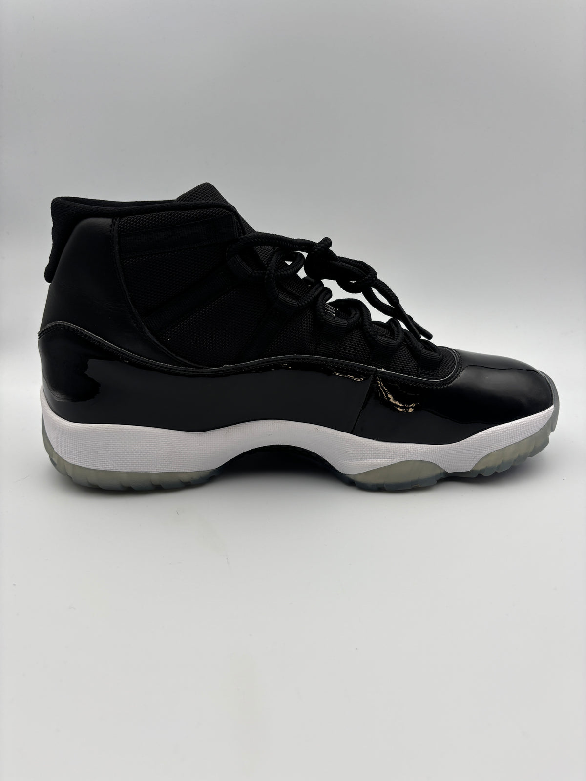 JORDAN 11 SPACE JAM