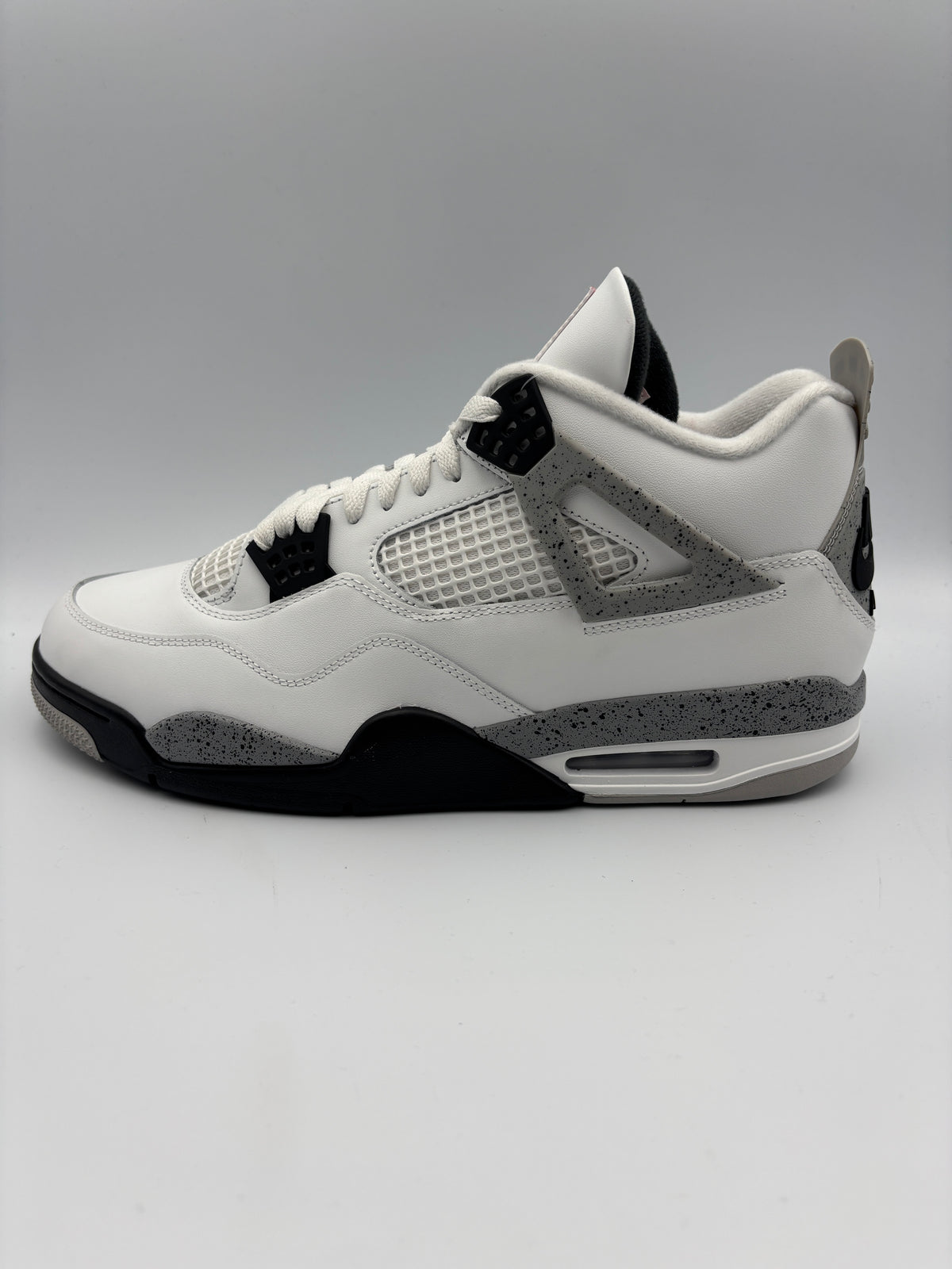 JORDAN 4 WHTE CEMENT