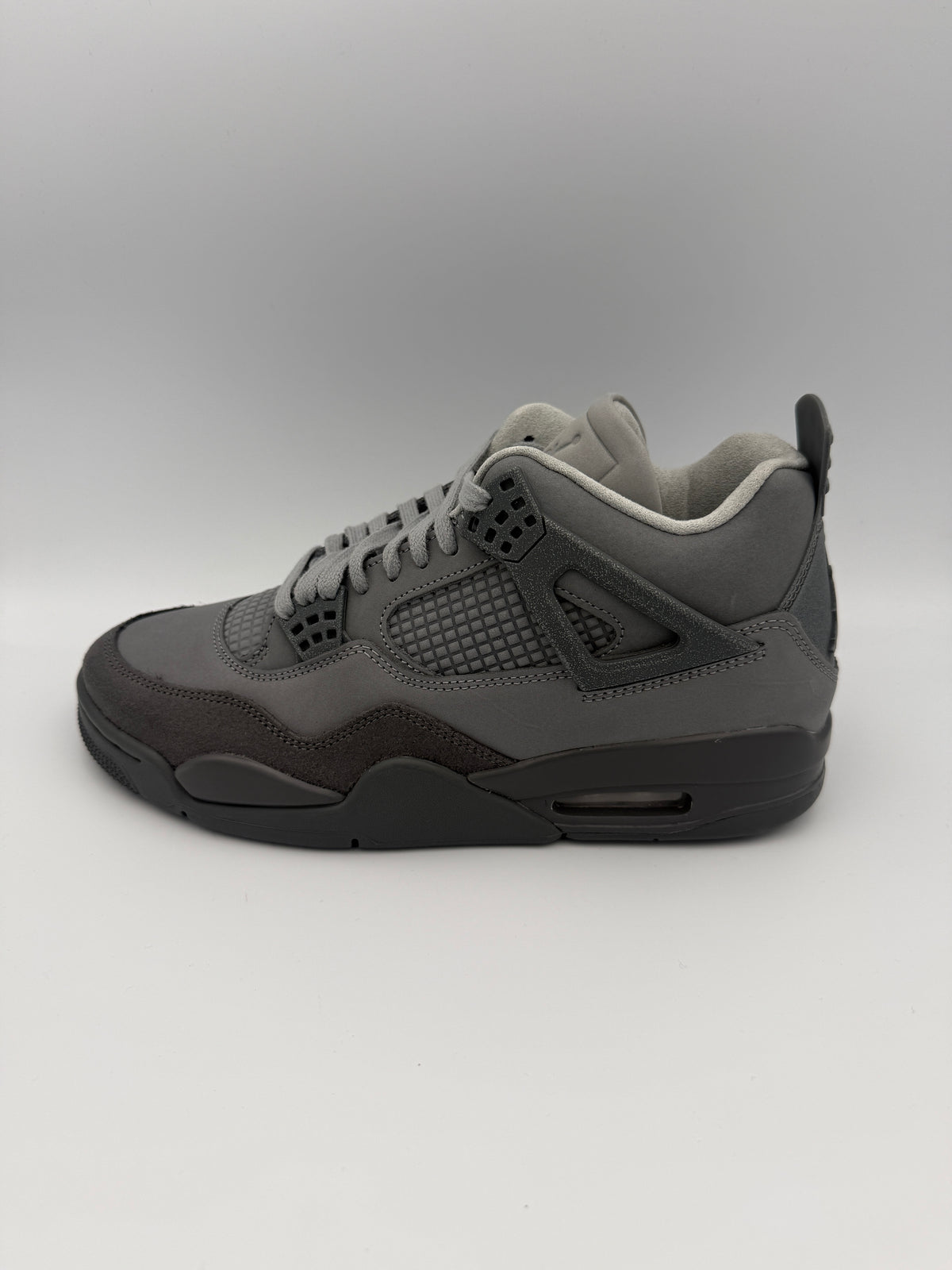 JORDAN 4 , WET CEMENT