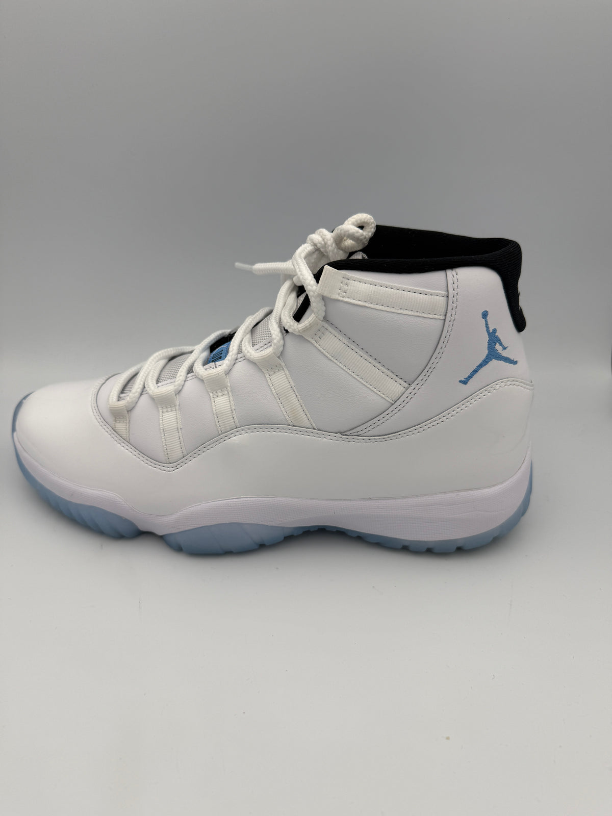 AIR JORDAN 11 RETRO , LEGEND BLUE