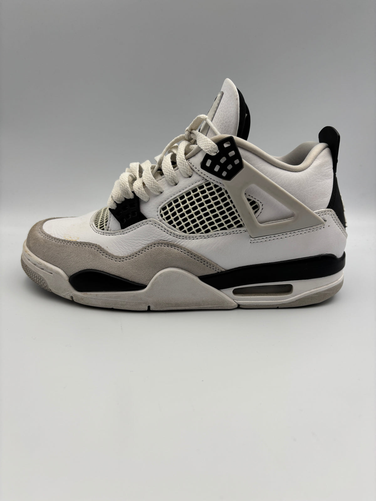 JORDAN 4 MILITARY BLACK