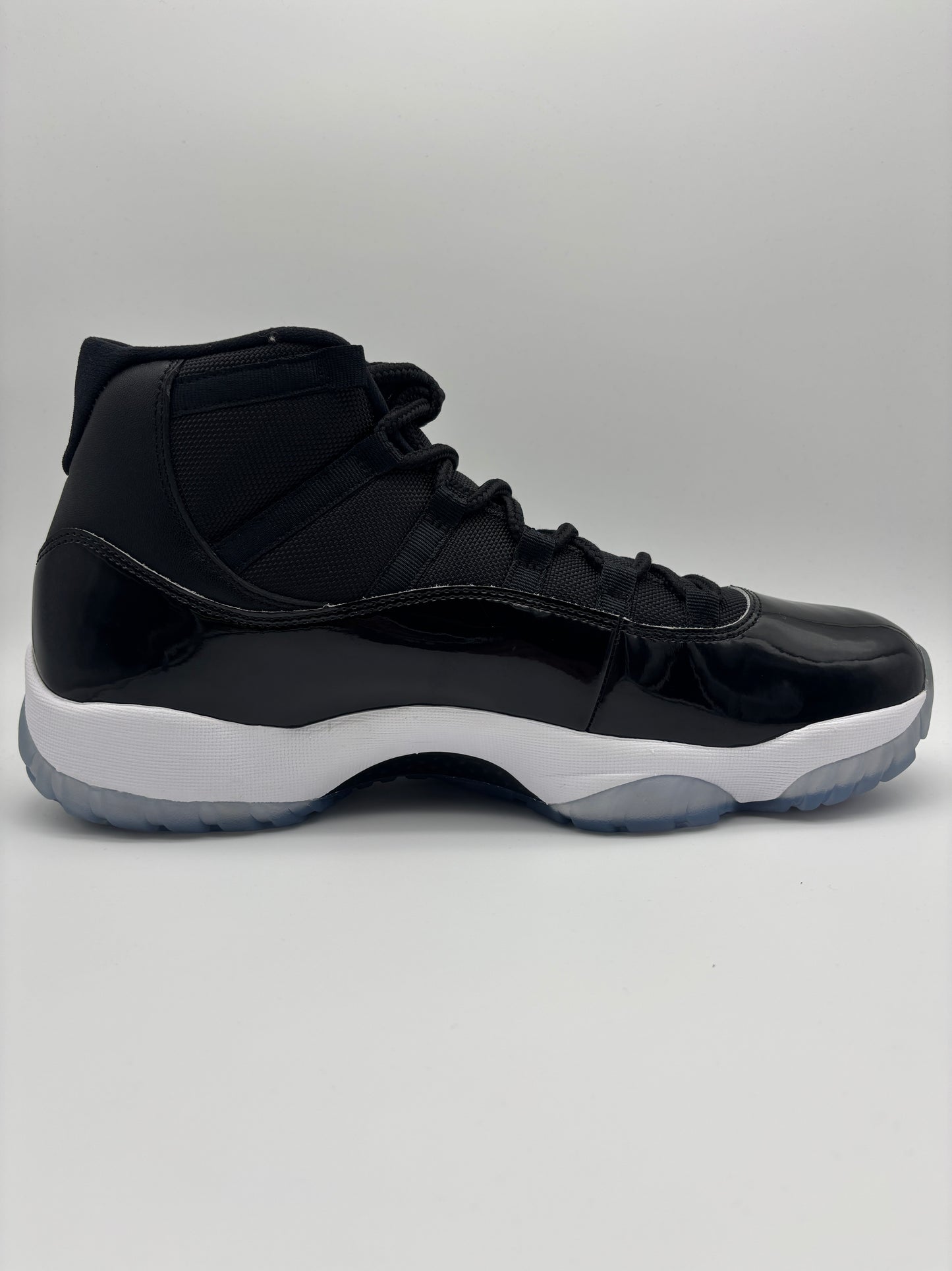 JORDAN 11 SPACE JAM