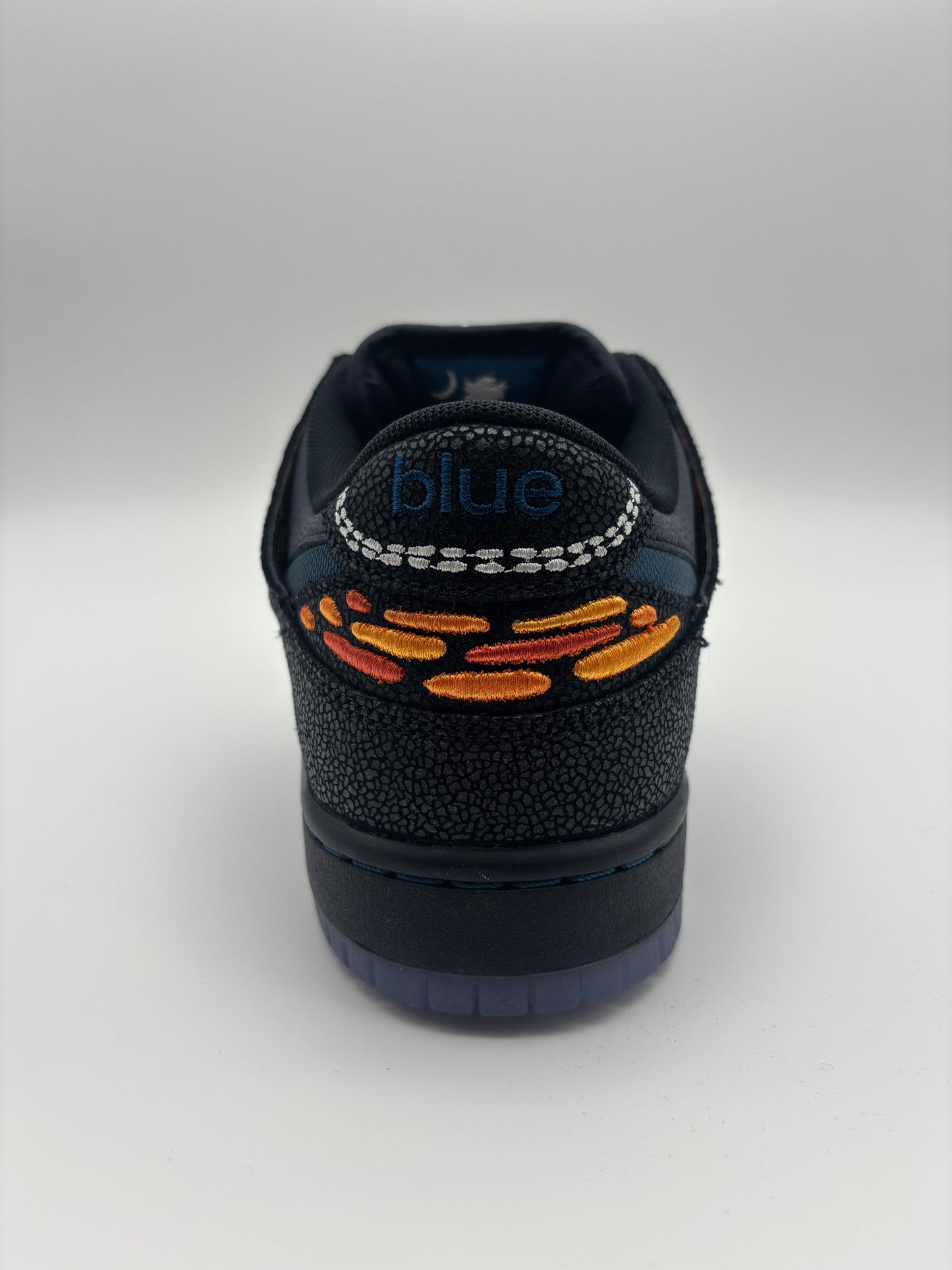 NIKE SB DUNK LOW BLUETILE SKATEBOARDS