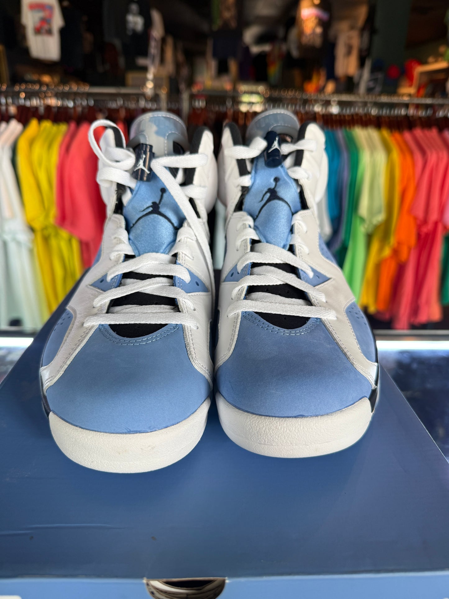 JORDAN 6, UNC WHITE (NEW)