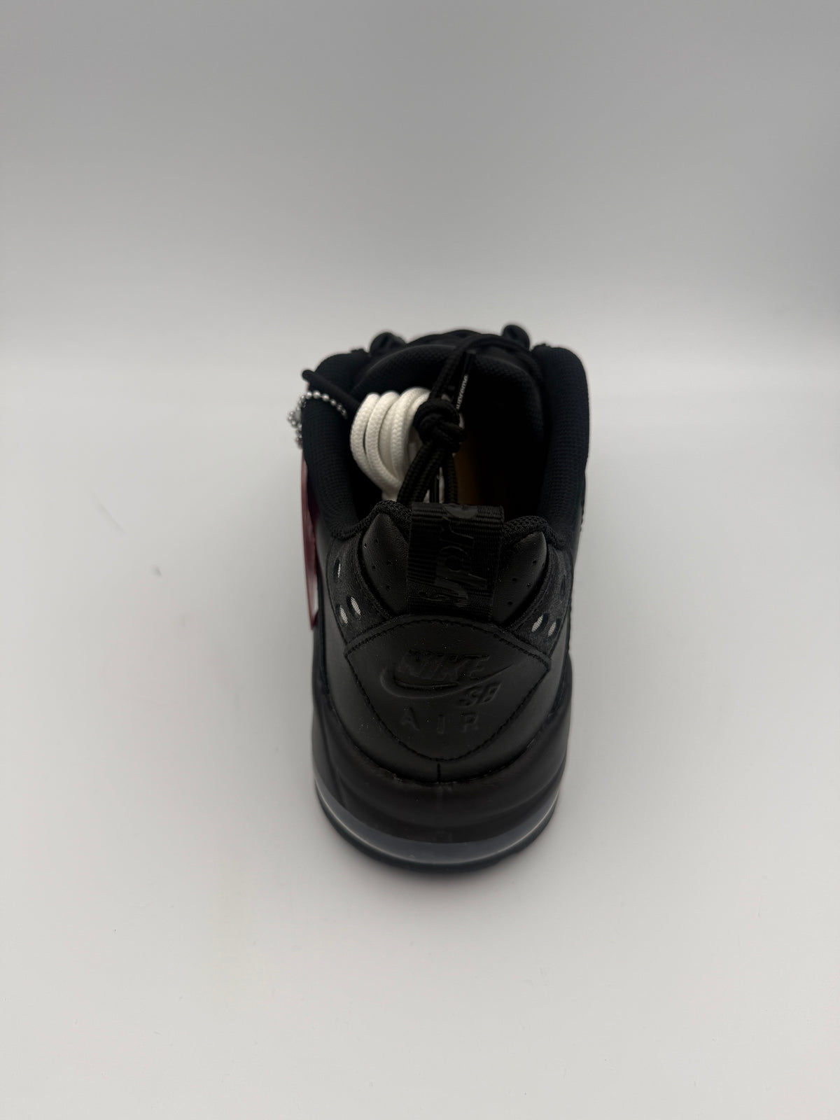NIKE SB AIR MAX 2 SUPREME BLACK