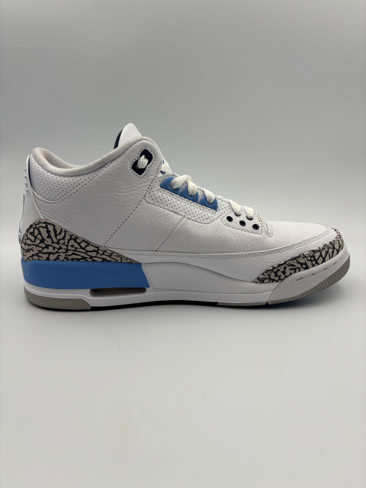 JORDAN 3 UNC