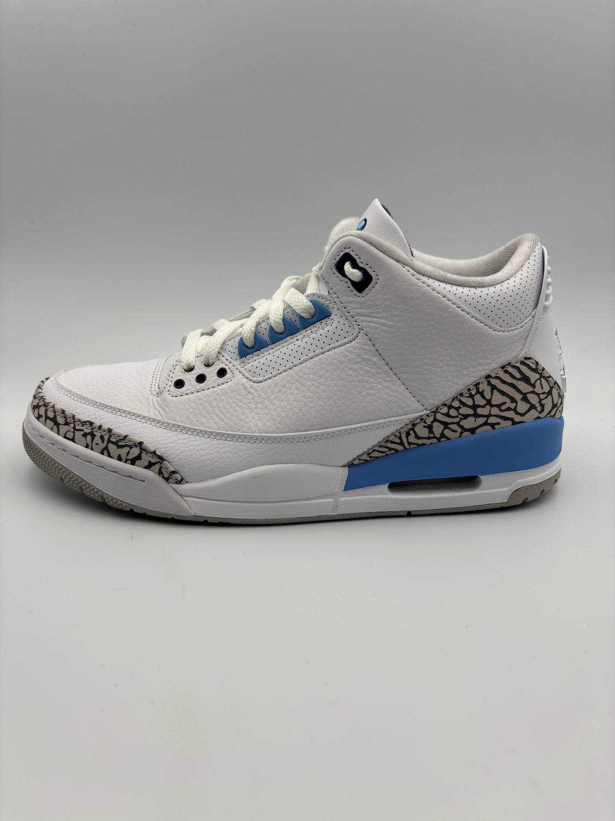 JORDAN 3 UNC