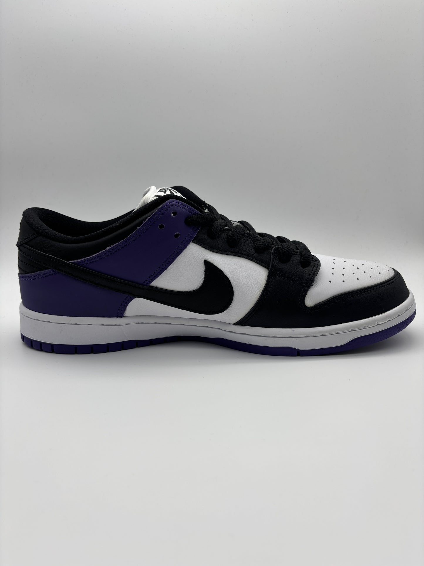 NIKE SB DUNK LOW COURT PURPLE