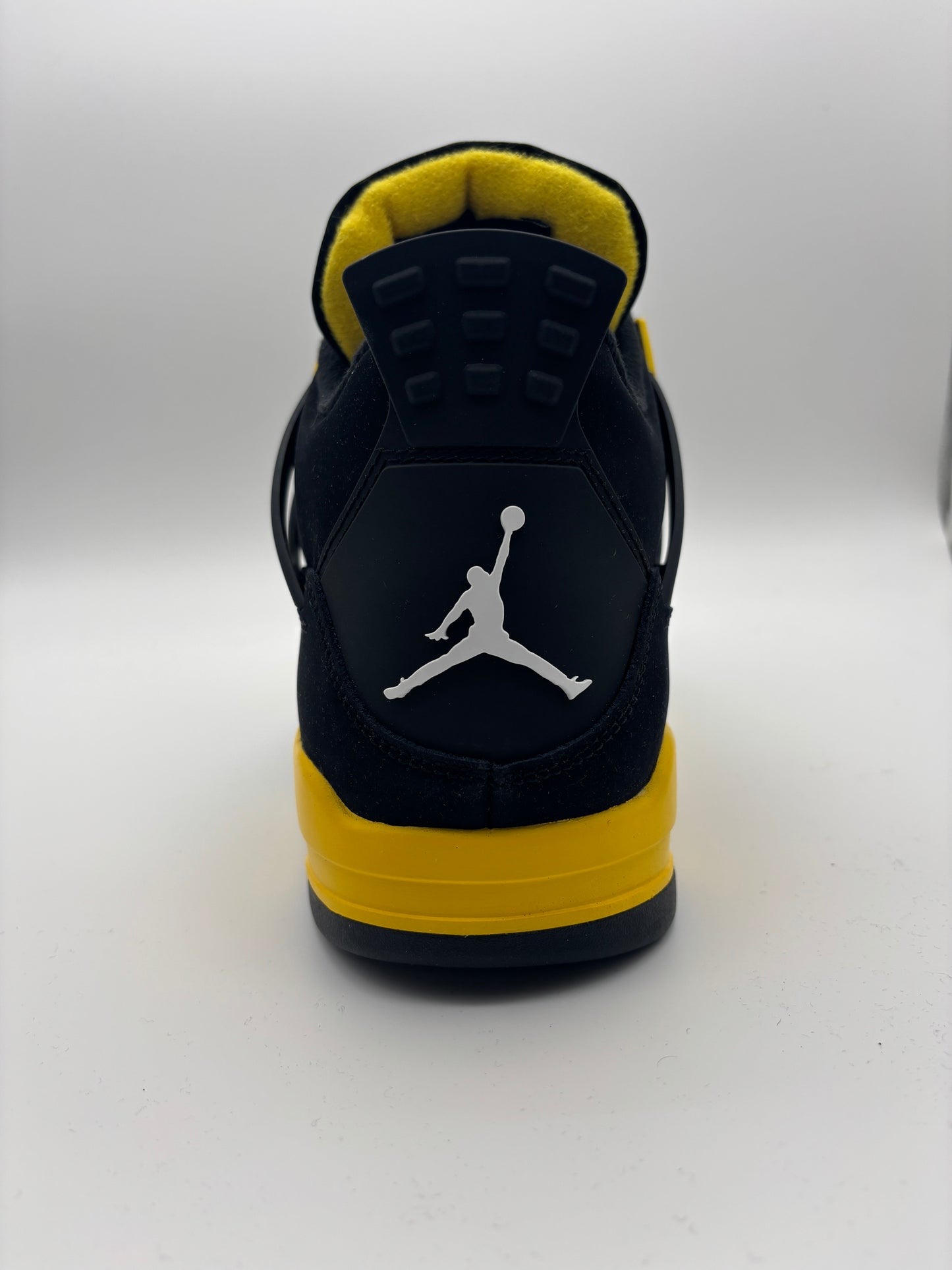 JORDAN 4 THUNDER (NEW)