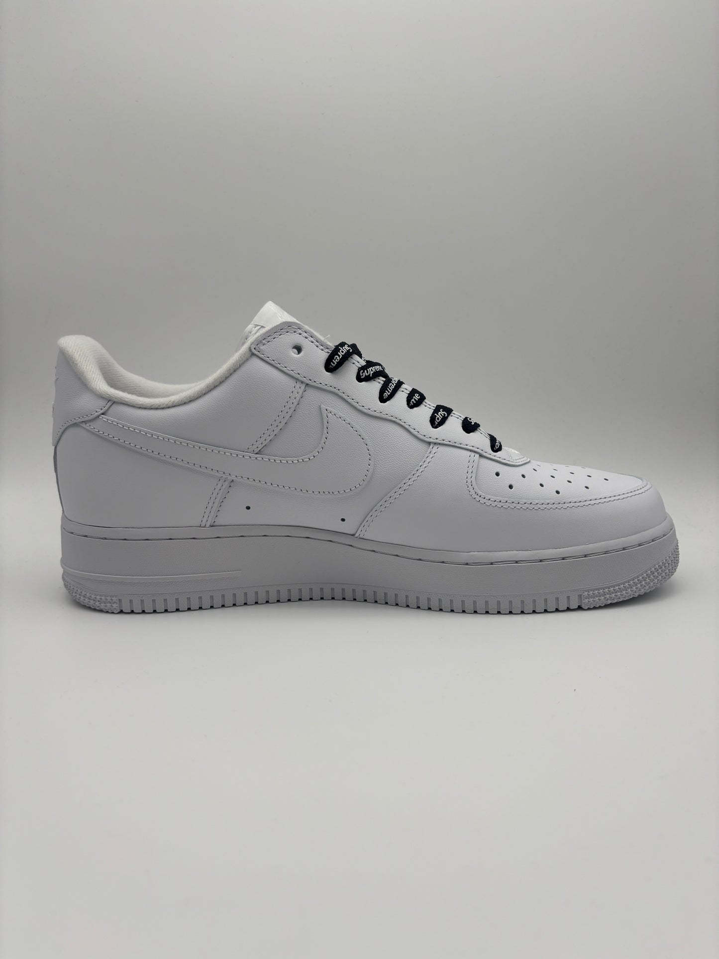 AIR FORCE 1 SUPREME WHITE