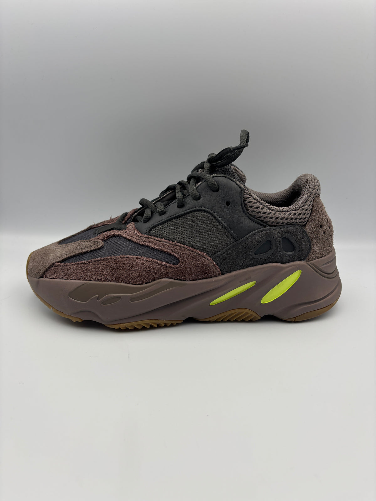 ADIDAS YEEZY BOOST 700 MAUVE