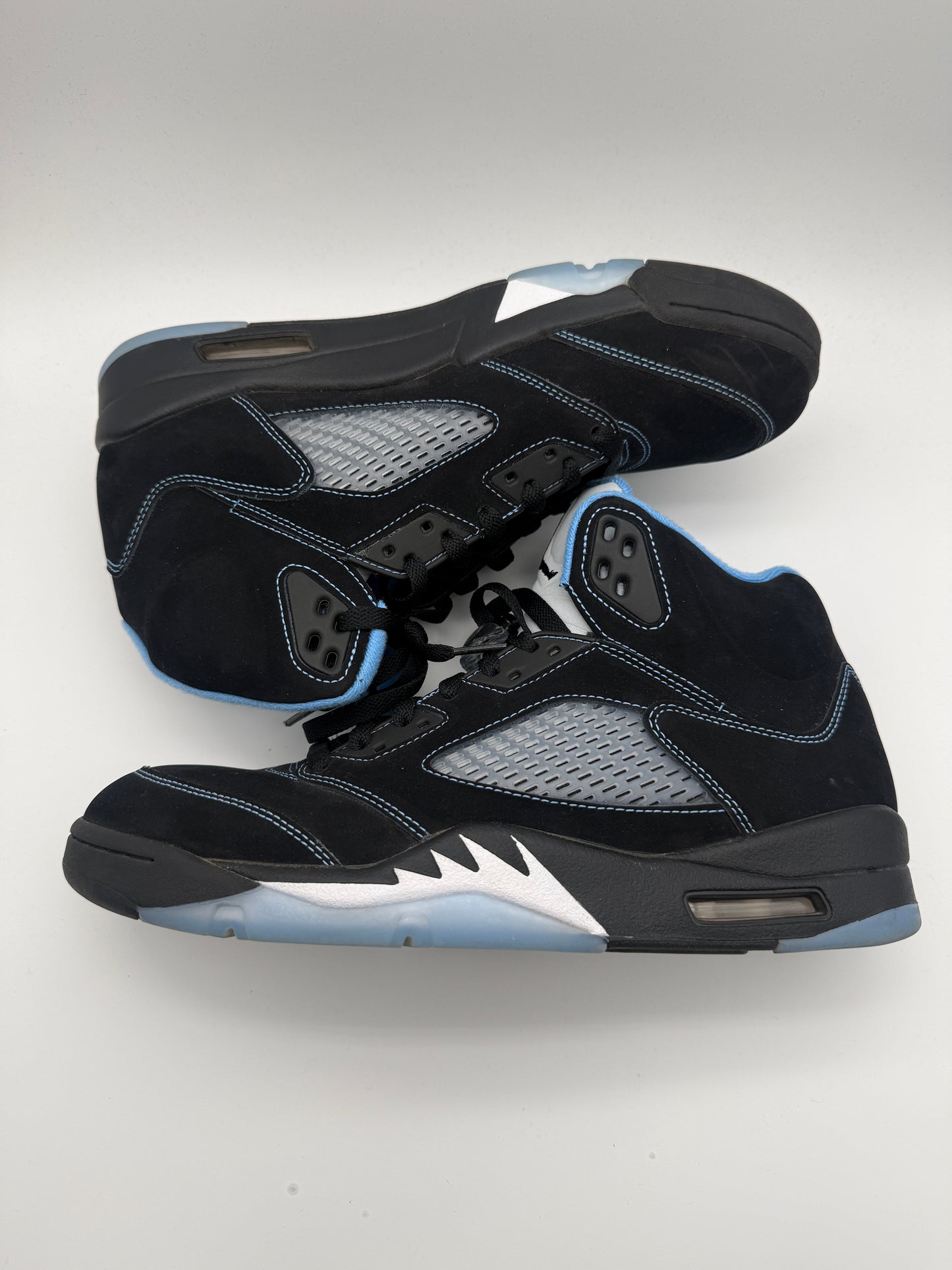 JORDAN 5 BLACK UNI BLUE