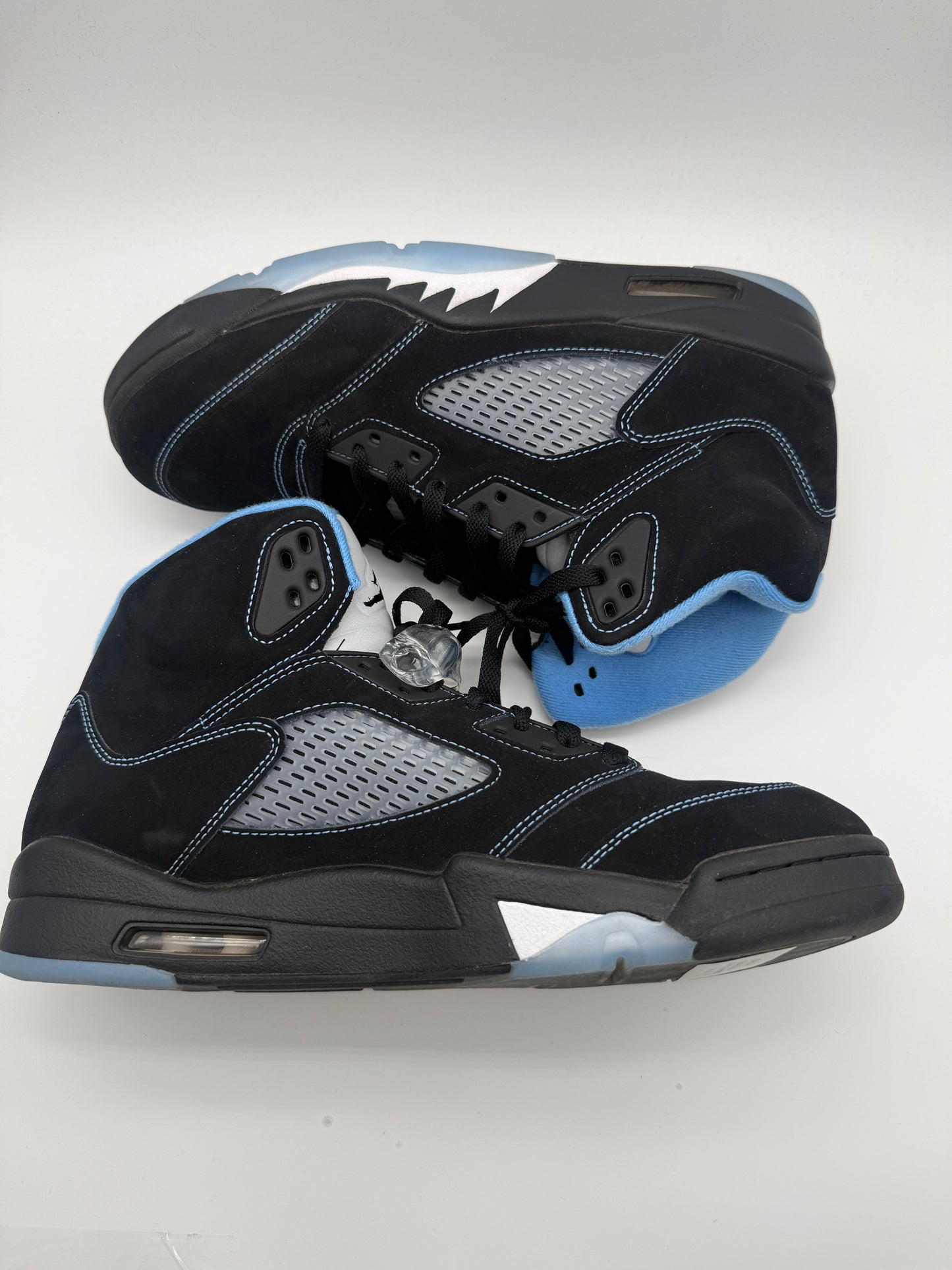 JORDAN 5 BLACK UNI BLUE