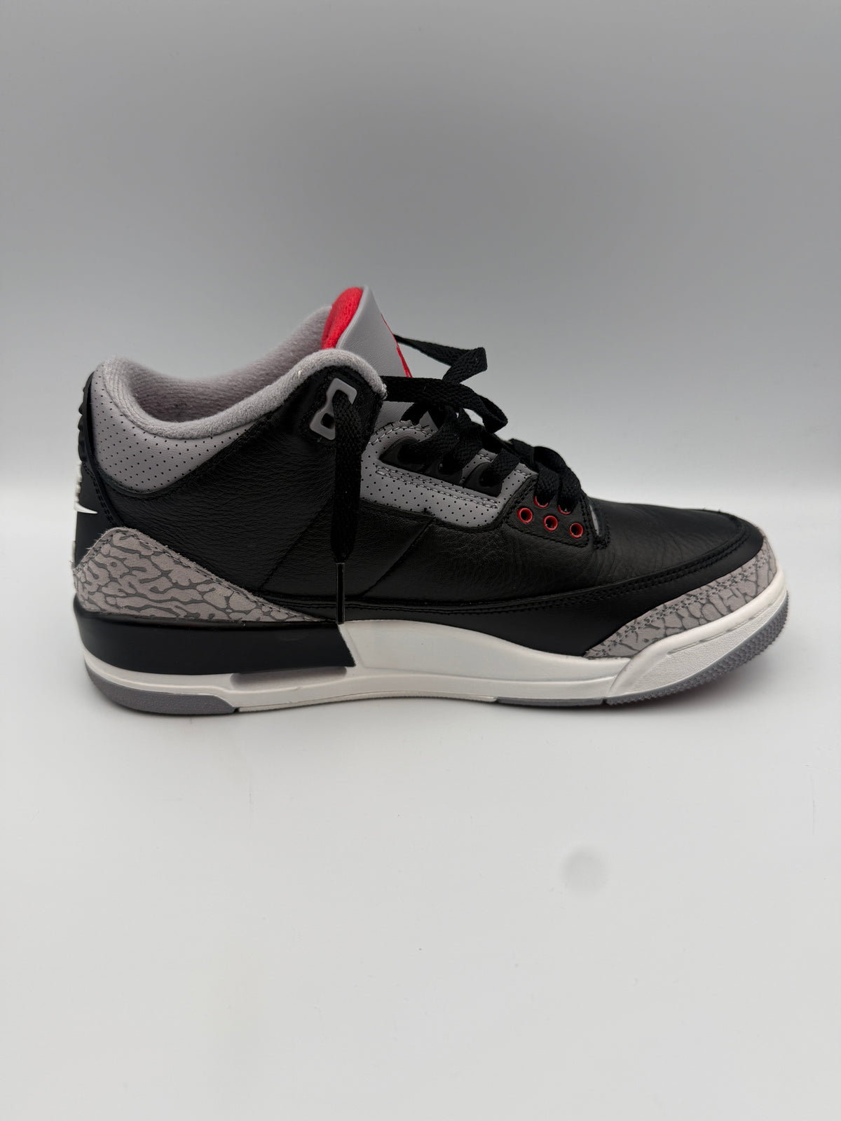 JORDAN 3 (USED), BLACK CEMENT