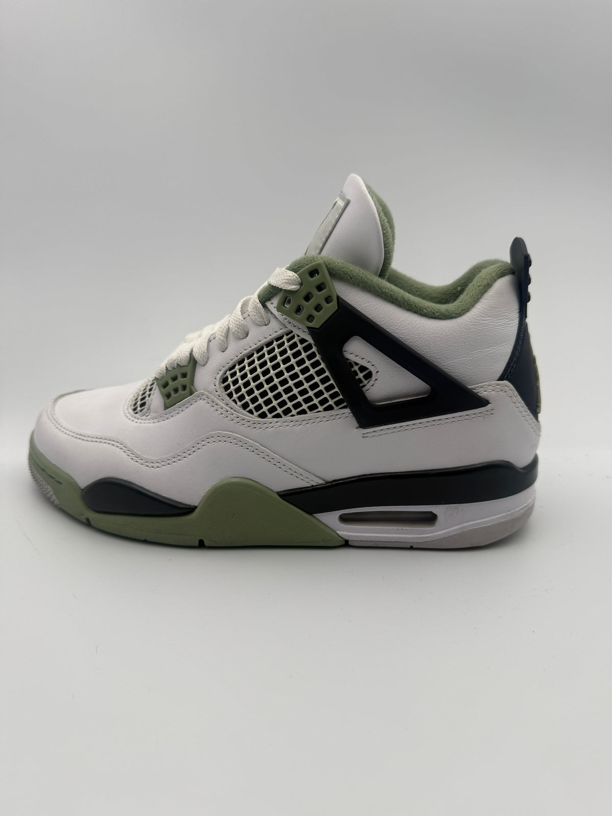 JORDAN 4  ,  SEAFOAM