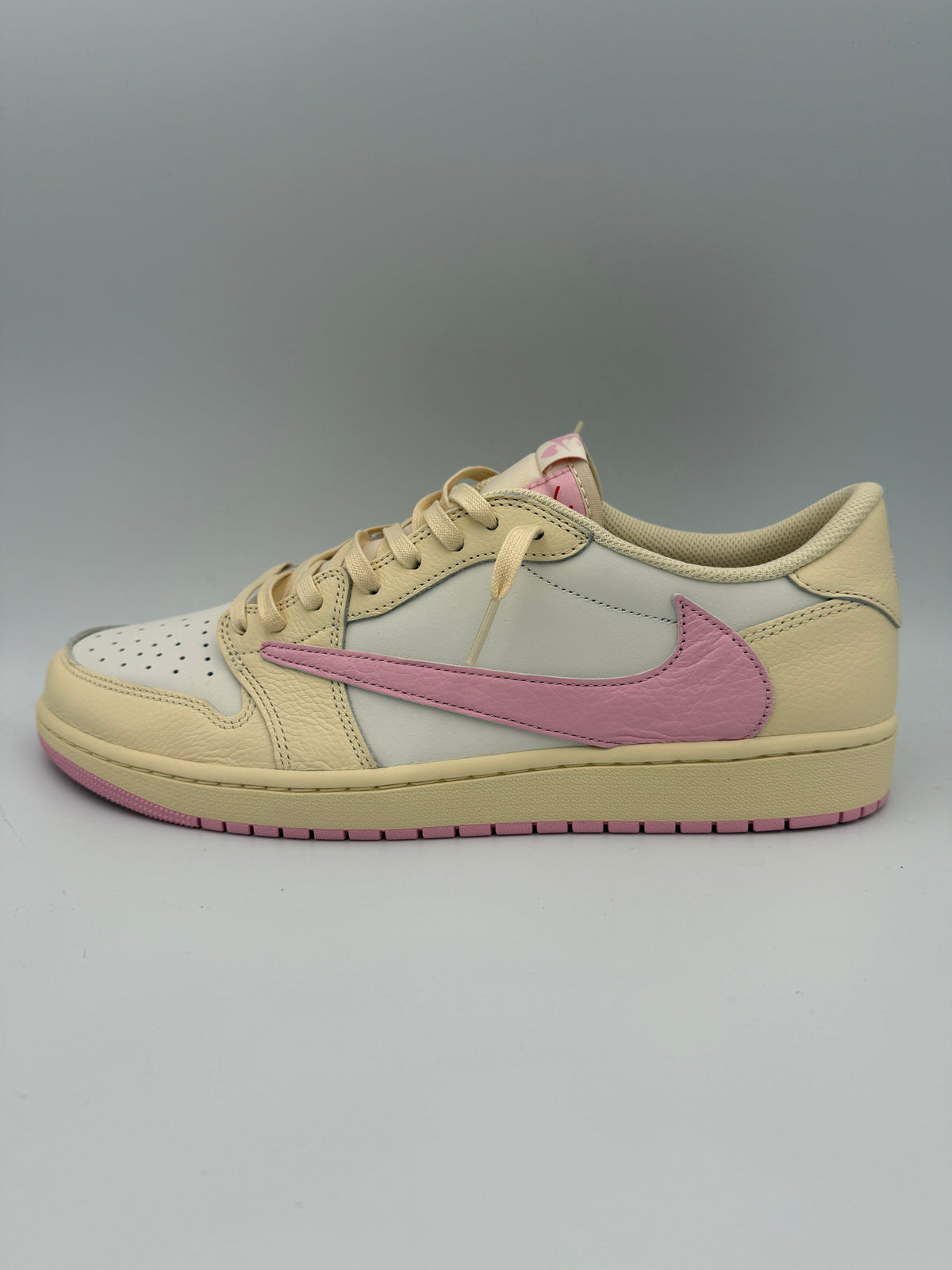 JORDAN 1 LOW , TS SHY PINK
