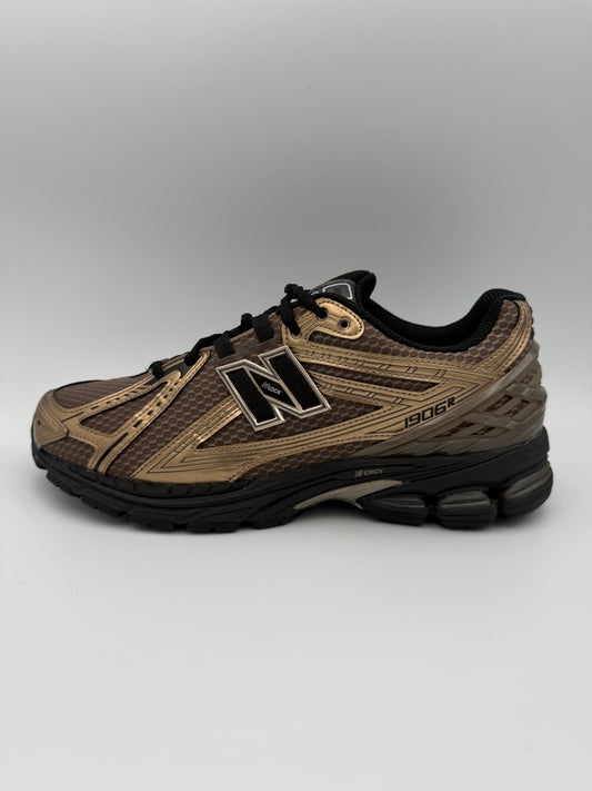 NEW BALANCE , BRONZE