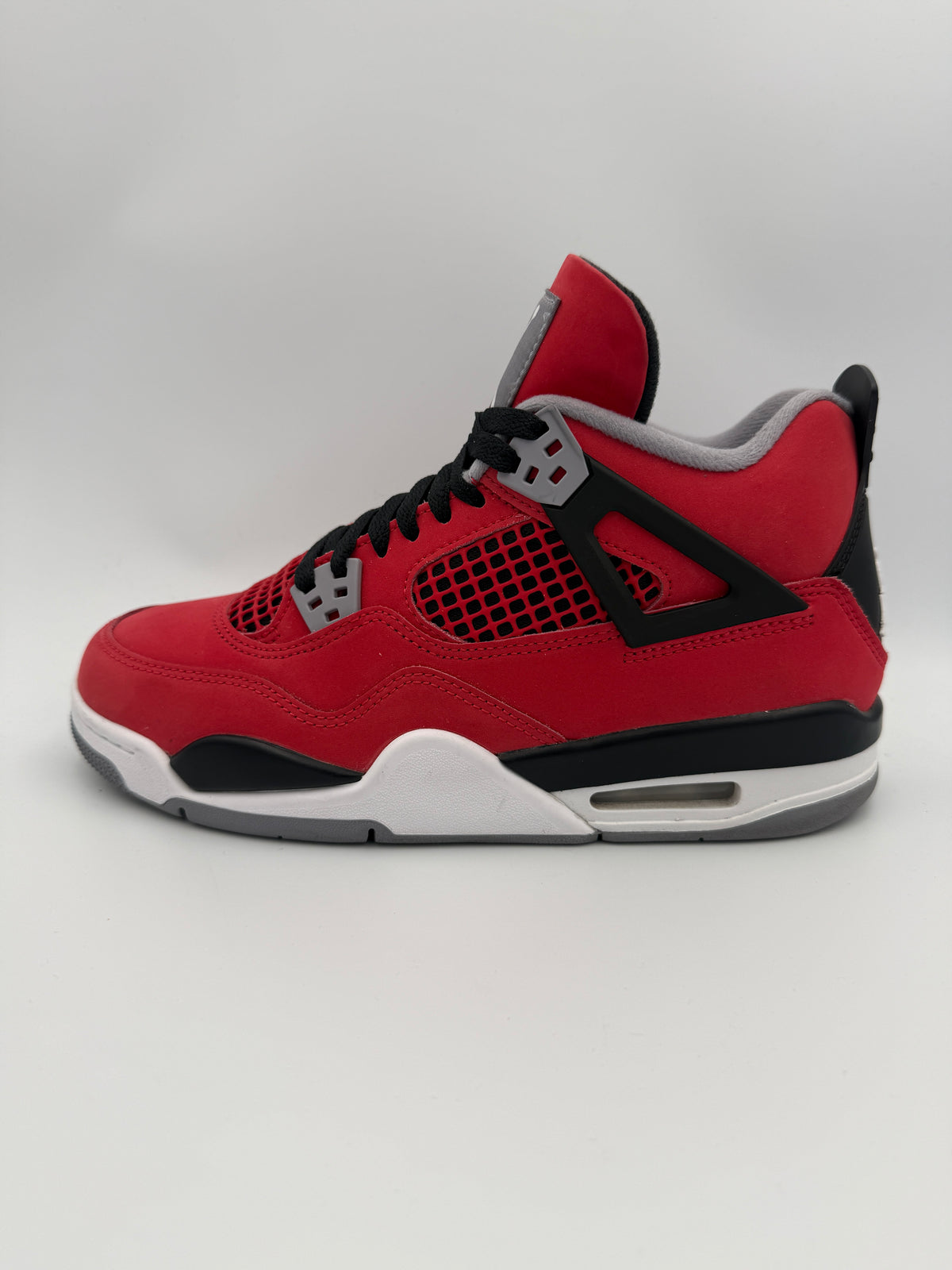 JORDAN 4  , TORO BRAVO