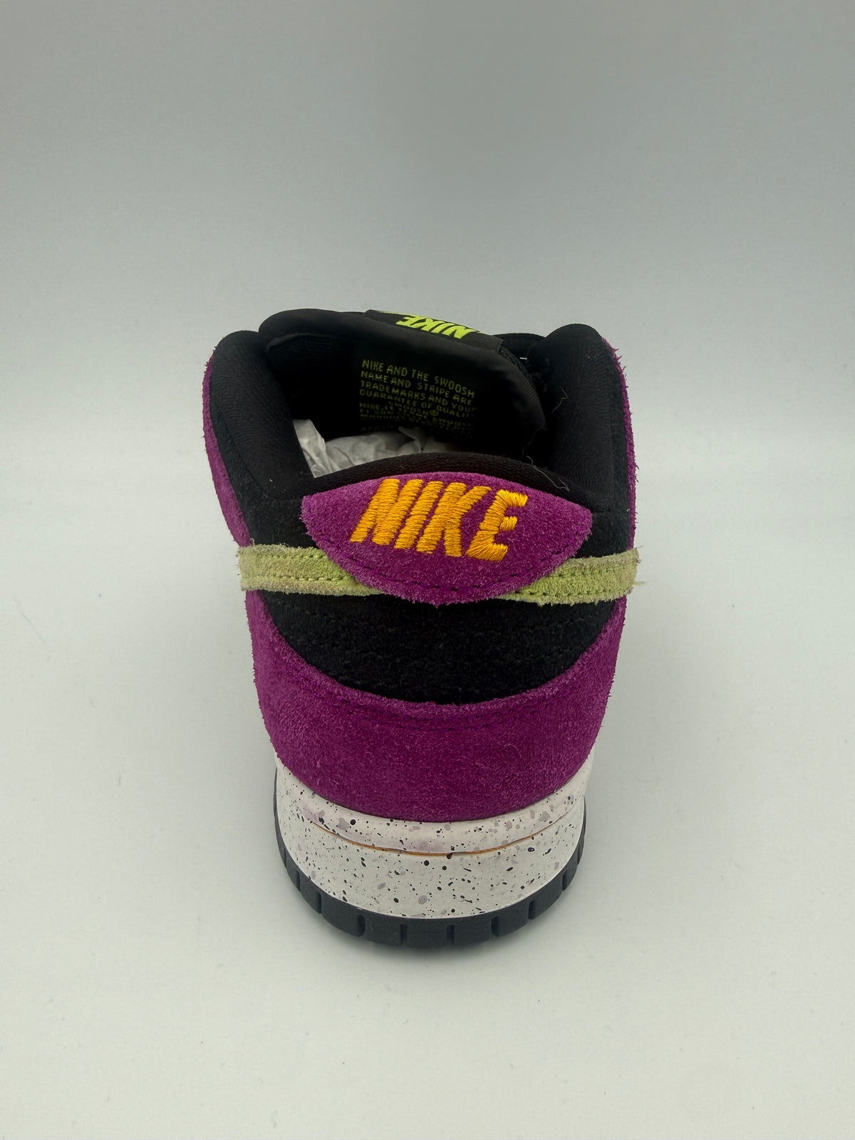 NIKE SB DUNK LOW, RED PLUM
