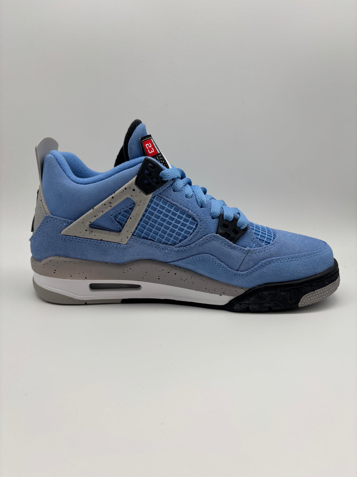 JORDAN 4 UNIVERSITY BLUE