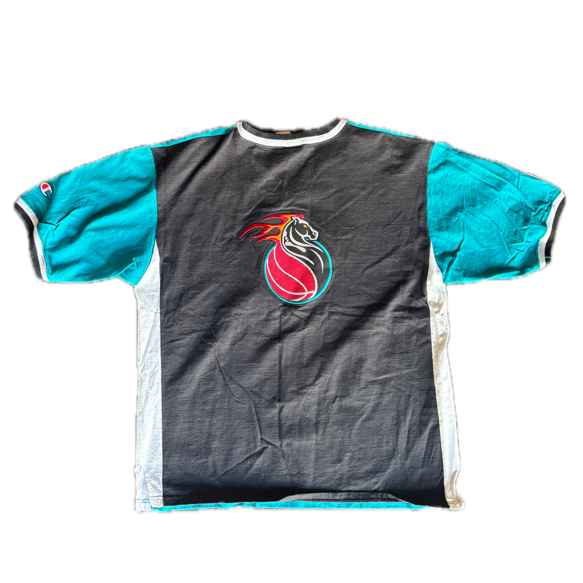 PISTONS CHAMPION TEE