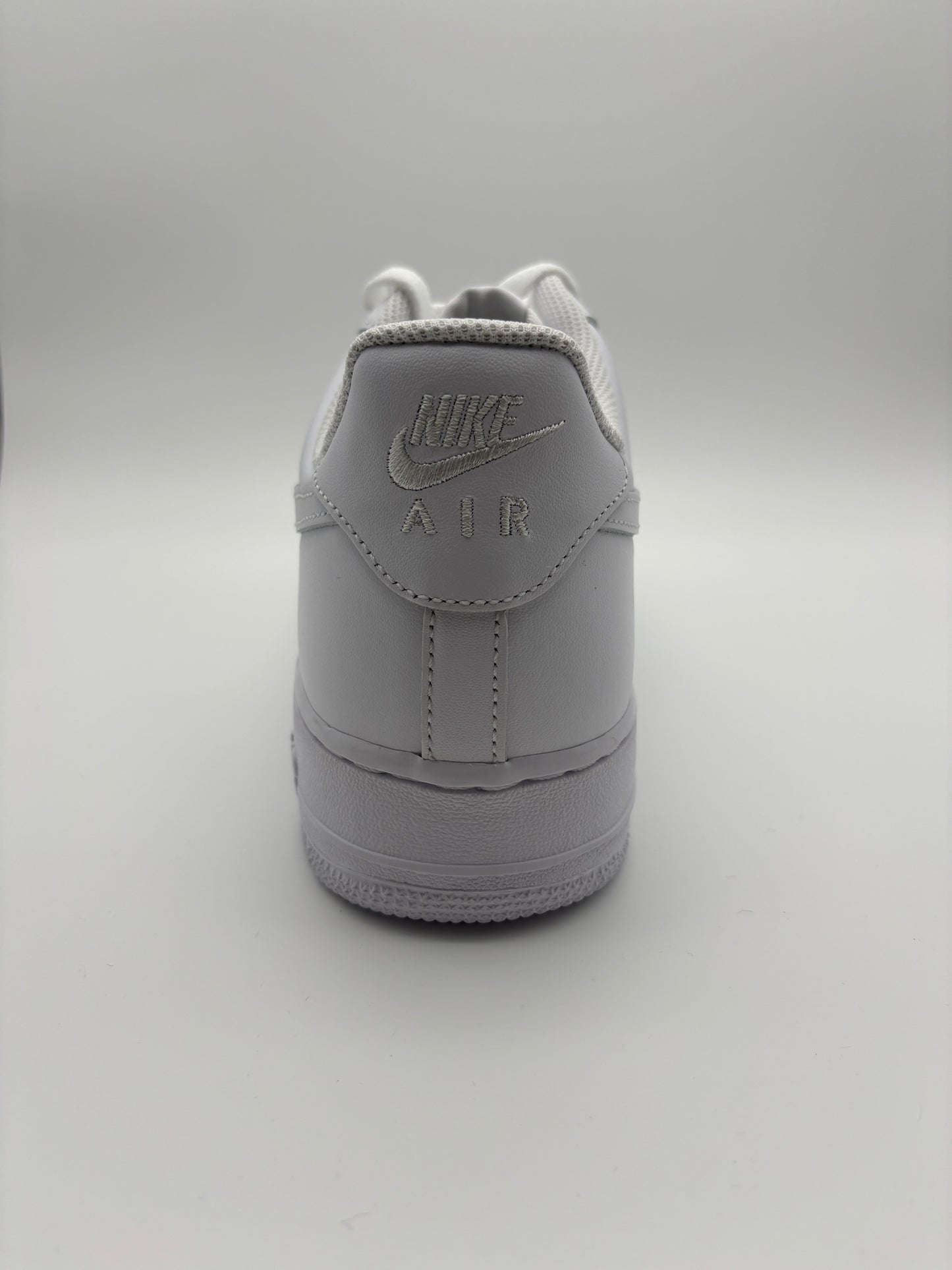 AIR FORCE 1 WHITE (NEW)