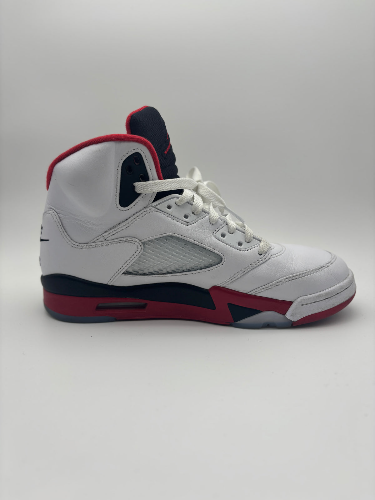 JORDAN 5 FIRE RED BLACK TONGUE (USED)