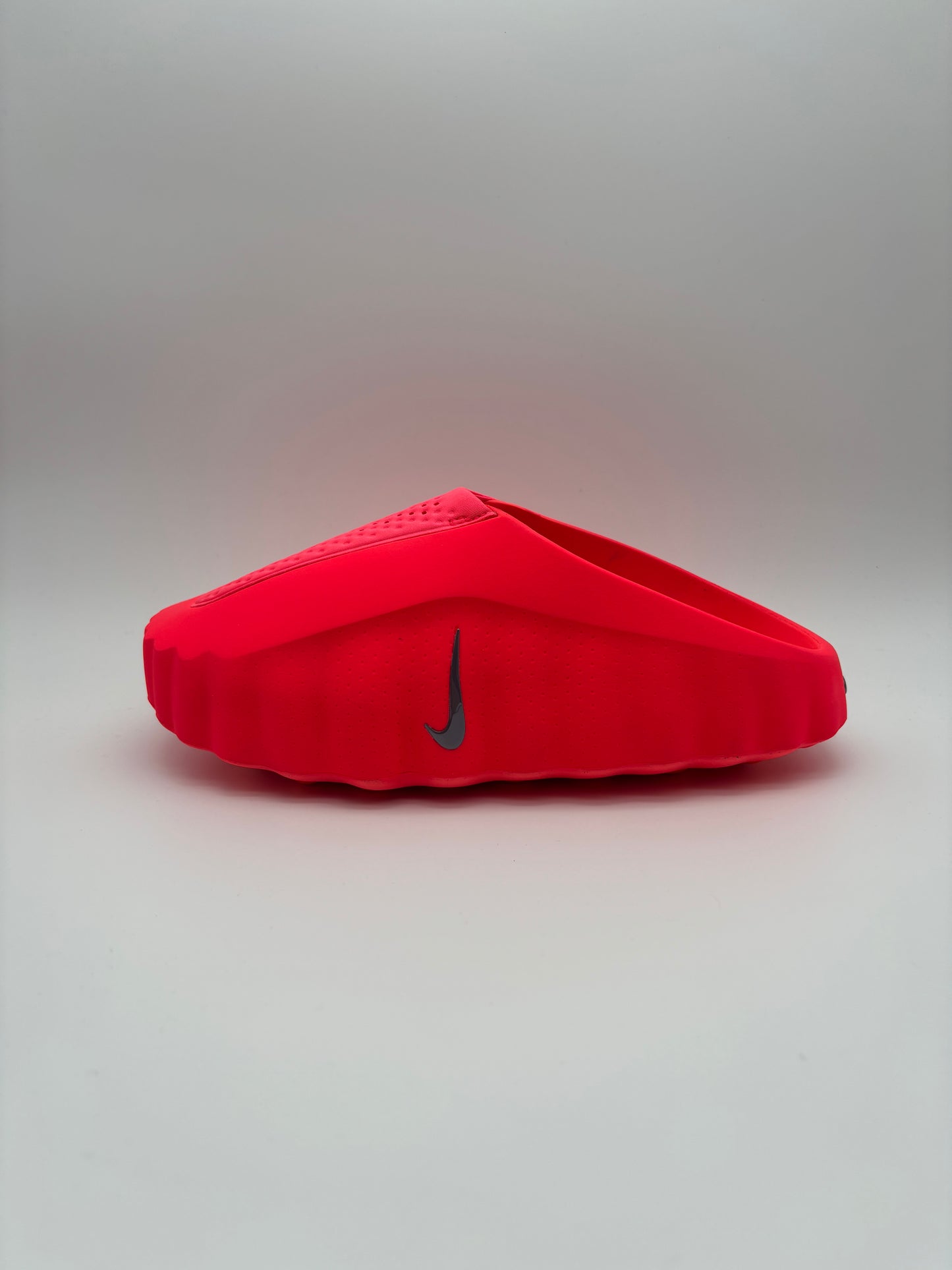 NIKE MIND SOLAR RED (NEW)